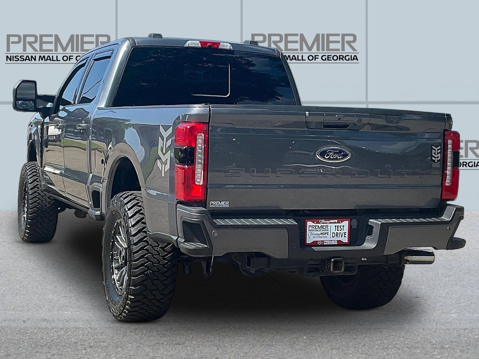 Used 2023 Ford F250 Lariat w/ Lariat Ultimate Package AWD/4WD image 5