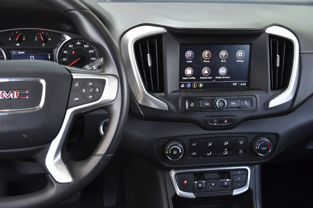 Used 2023 GMC Terrain SLE FWD image 11