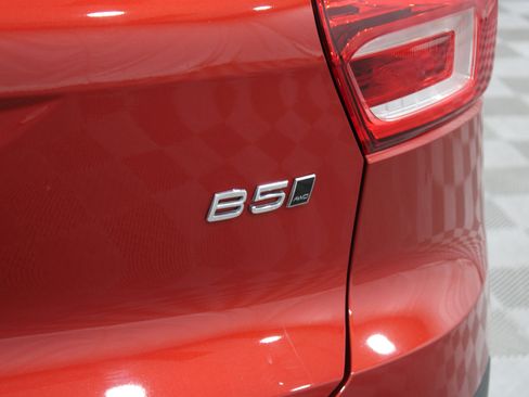 Used 2024 Volvo XC40 B5 Core AWD/4WD image 31