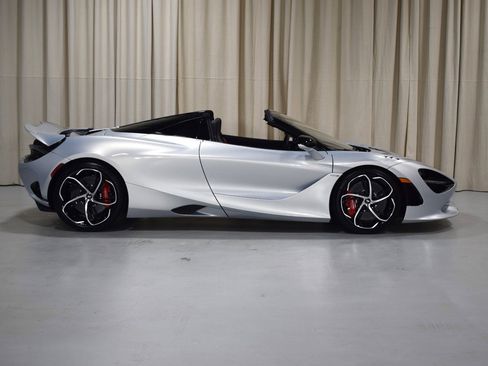 New 2025 McLaren 750S Spider image 16