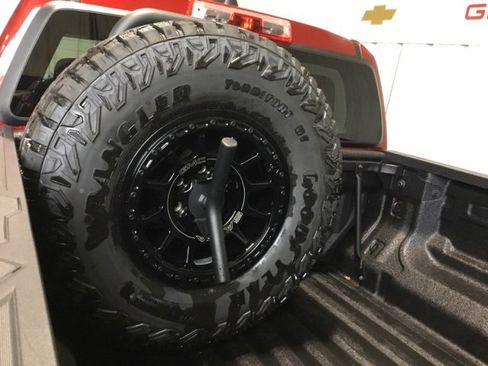 New 2024 GMC Canyon AT4X w/ AT4X AEV Edition image 17