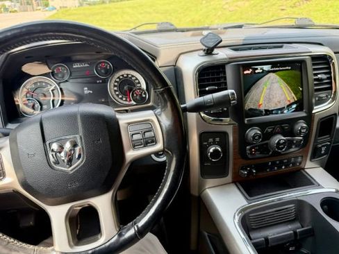 Used 2018 RAM 2500 Laramie w/ Convenience Group AWD/4WD image 10