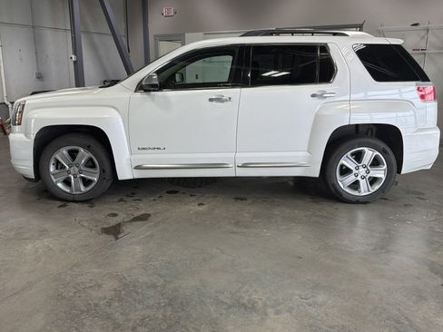 Used 2017 GMC Terrain Denali FWD image 4
