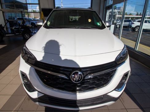 Used 2021 Buick Encore GX Essence image 3