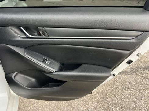Used 2022 Honda Accord Sport image 18