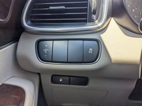 Used 2017 Kia Sorento EX AWD/4WD image 19