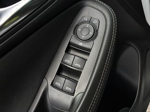 Used 2025 Buick Encore GX Preferred FWD image 12