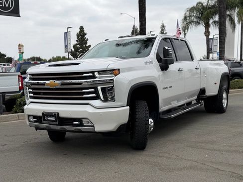 Used 2021 Chevrolet Silverado 3500 High Country w/ Technology Package AWD/4WD image 5