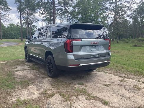 New 2026 GMC Yukon XL Elevation w/ LPO, Elevation Black Package RWD image 3