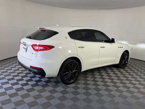 Used 2020 Maserati Levante GranSport AWD/4WD image 9