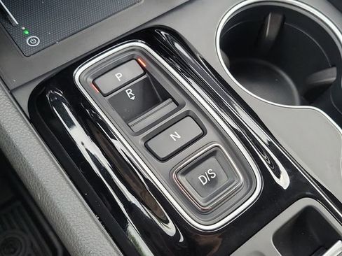 Used 2024 Honda Pilot Touring image 26