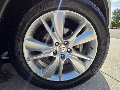 Used 2012 INFINITI FX35 2WD w/ Premium Pkg image 19