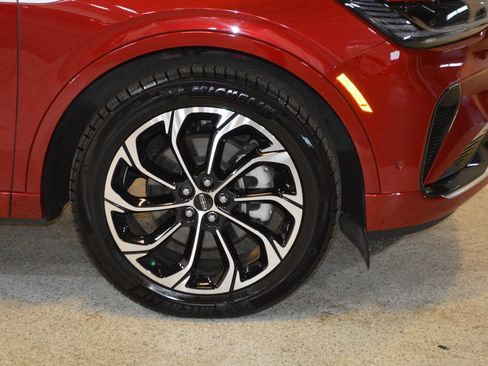 Used 2024 Lincoln Nautilus Reserve w/ Equipment Group 202A image 9