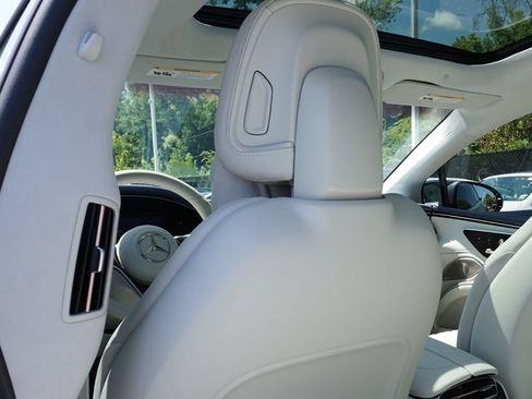 Certified 2023 Mercedes-Benz EQS 580 4MATIC Sedan image 24