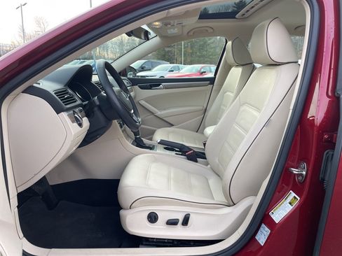 Used 2018 Volkswagen Passat 2.0T SE image 22