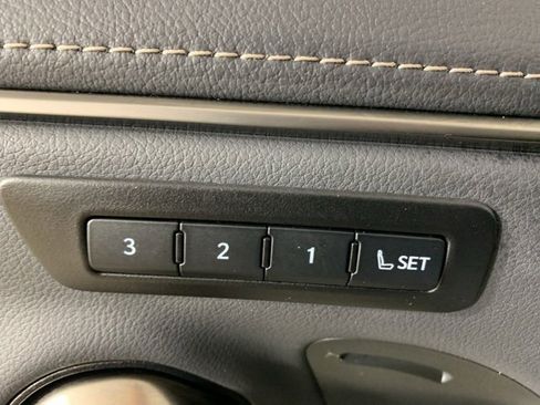 Used 2025 Lexus ES 350 Ultra Luxury w/ Accessory Package (Z2) image 19