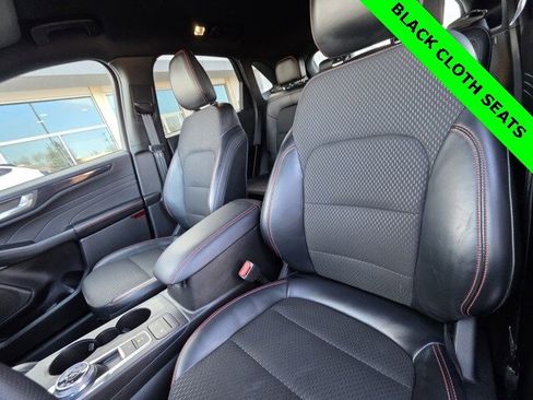 Used 2025 Ford Escape ST-Line image 24