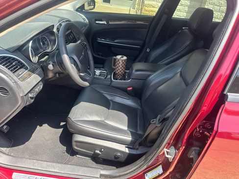 Used 2023 Chrysler 300 Touring L w/ Popular Equipment Group RWD image 13