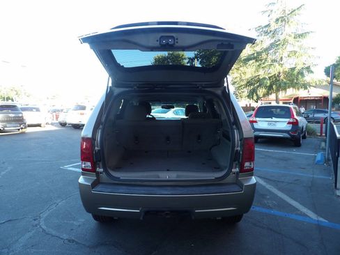 Used 2005 Jeep Grand Cherokee Laredo AWD/4WD image 10