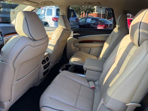 Used 2017 Acura MDX FWD w/ Advance Package image 14