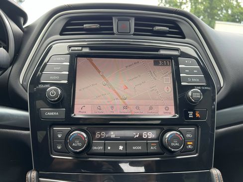 Used 2019 Nissan Maxima SR w/ Premium Package FWD image 29
