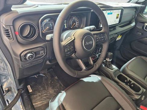 New 2026 Jeep Gladiator Rubicon AWD/4WD image 3