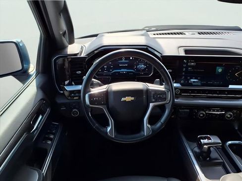 Used 2022 Chevrolet Silverado 1500 LTZ w/ Technology Package image 13