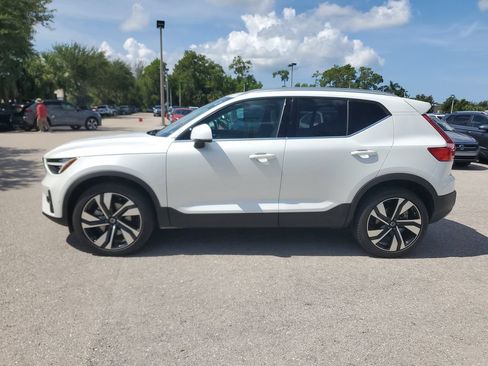 Used 2025 Volvo XC40 B5 Ultra w/ Protection Package AWD/4WD image 8