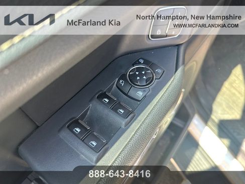Used 2023 Ford Expedition XLT AWD/4WD image 12