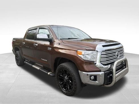 Used 2017 Toyota Tundra Limited w/ Limited Premium Package image 9