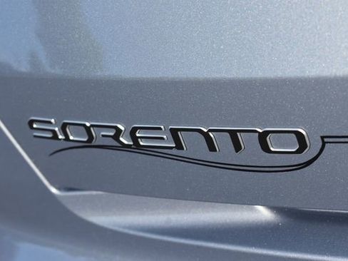 Used 2023 Kia Sorento SX FWD image 12
