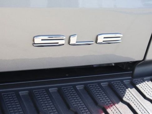 Used 2023 GMC Sierra 1500 SLE image 7