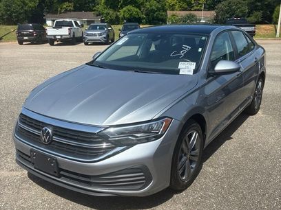 Used 2024 Volkswagen Jetta SE