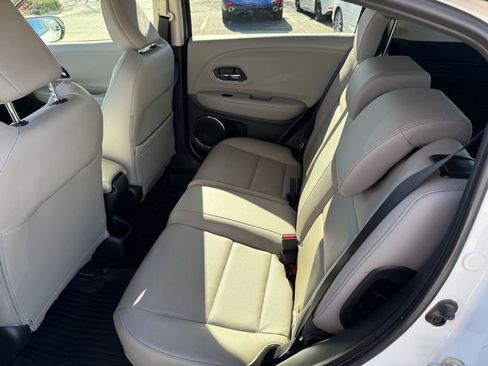 Used 2021 Honda HR-V EX-L image 13