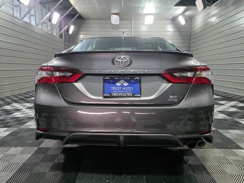 Used 2022 Toyota Camry SE image 7