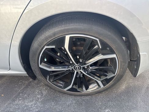 Certified 2023 Nissan Altima 2.5 SR image 5