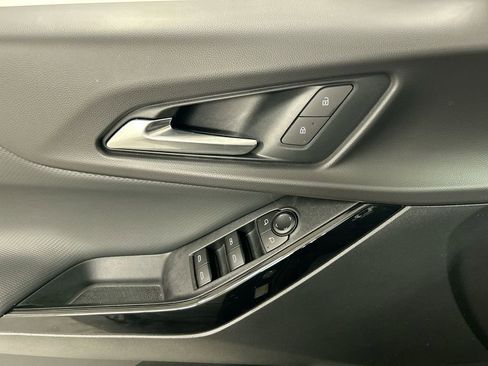 New 2026 Chevrolet Equinox LT w/ Convenience Package II AWD/4WD image 33