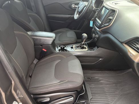 Used 2015 Jeep Cherokee Latitude w/ Trailer Tow Group FWD image 23
