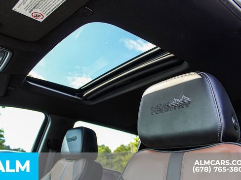 Used 2022 Chevrolet Silverado 3500 High Country image 21