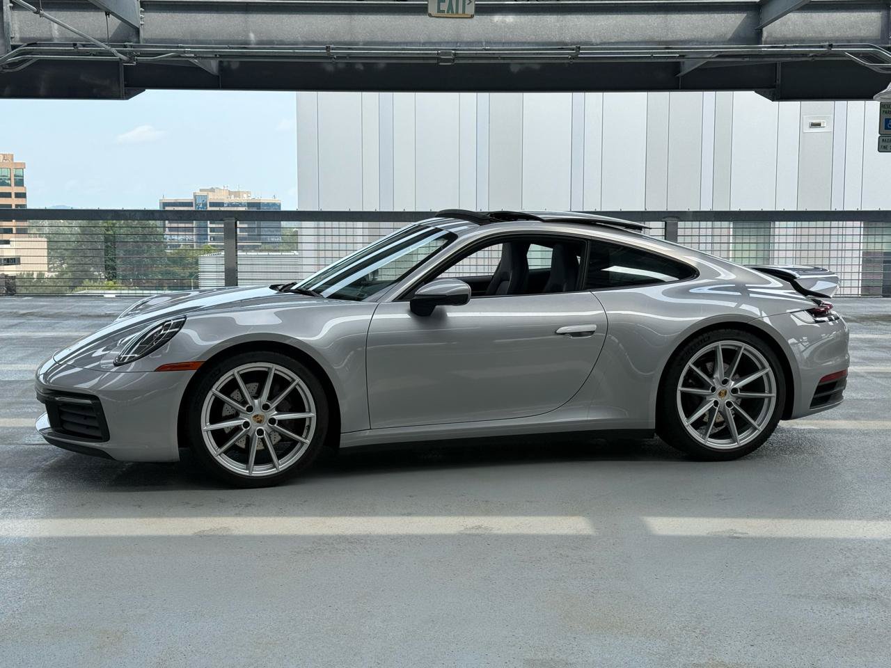 Used 2024 Porsche 911 Carrera w/ Premium Package RWD image 9