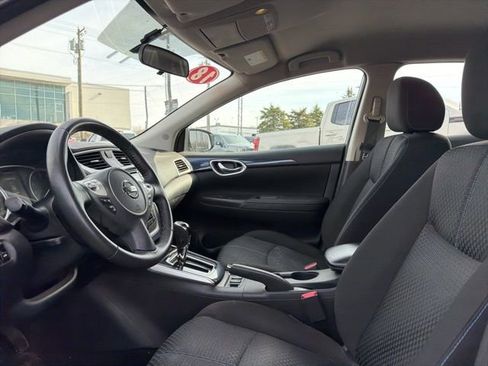 Used 2018 Nissan Sentra SR w/ SR Midnight Edition Package FWD image 16