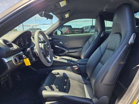 Used 2019 Porsche 718 Cayman RWD image 16