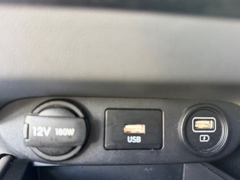 Certified 2023 Hyundai Elantra SEL FWD image 31