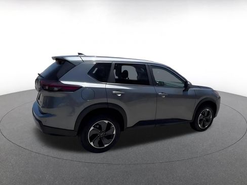 Used 2025 Nissan Rogue SV AWD/4WD image 15
