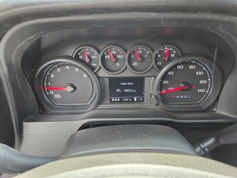 Used 2024 Chevrolet Silverado 2500 Custom w/ Custom Value Package AWD/4WD image 31