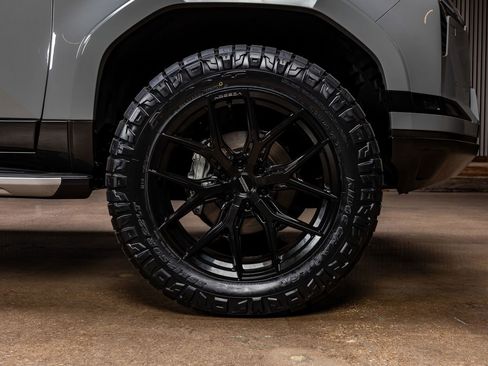 Used 2025 Lexus GX 550 image 12