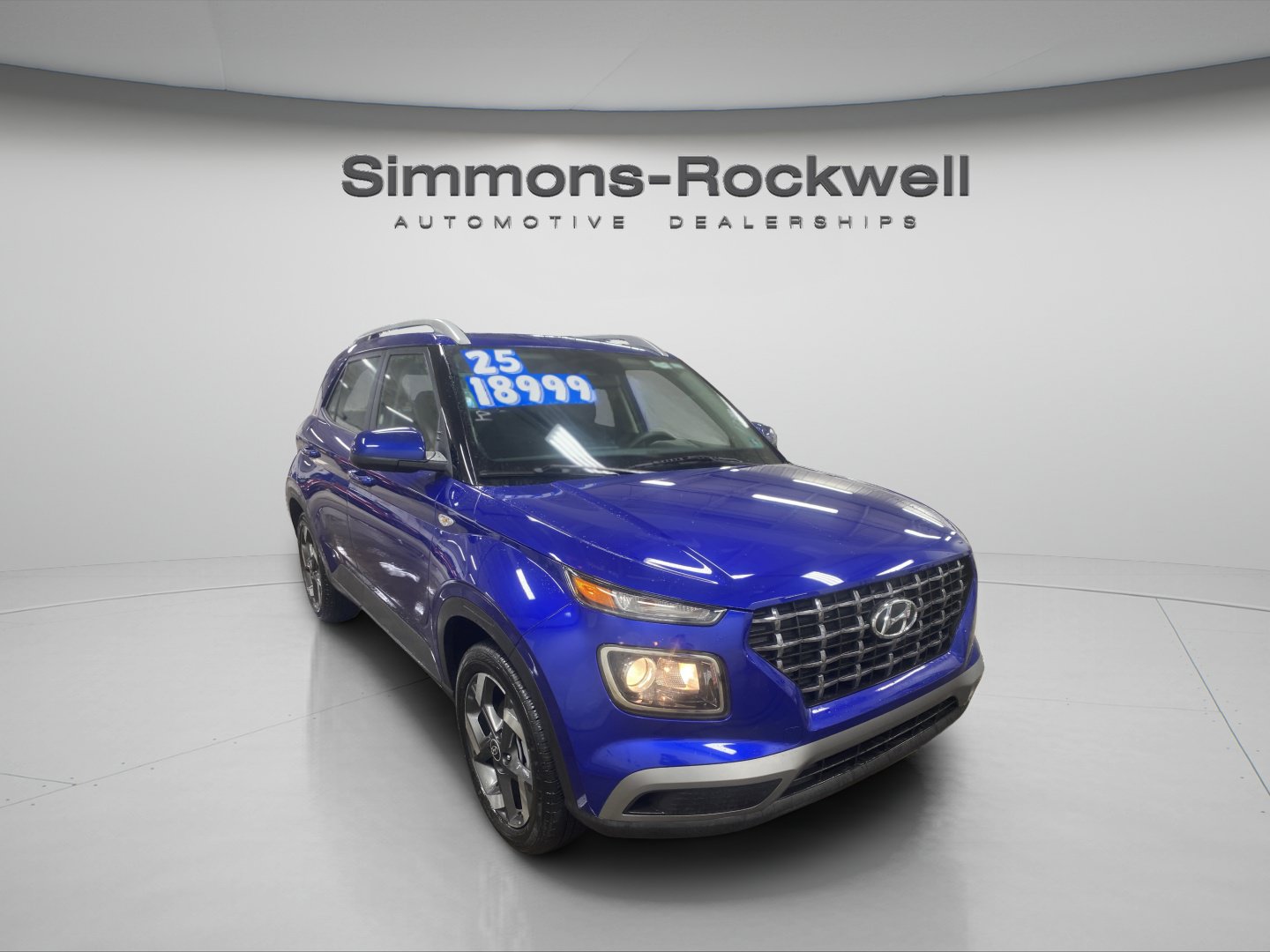 Used 2025 Hyundai Venue SEL FWD image 7