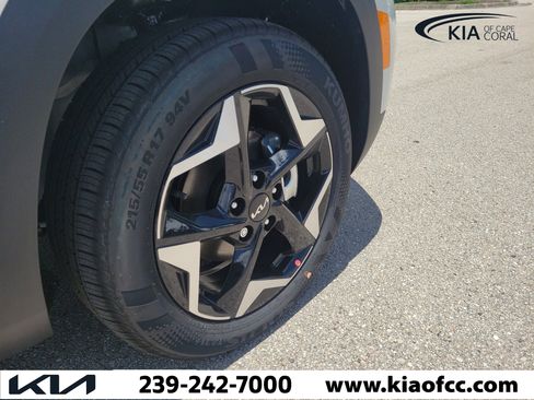 New 2026 Kia Seltos S FWD image 7
