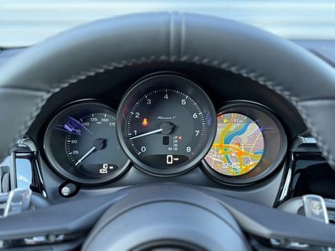 New 2026 Porsche Macan Turbo image 25