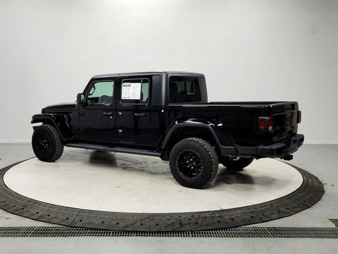 Used 2022 Jeep Gladiator Sport image 5